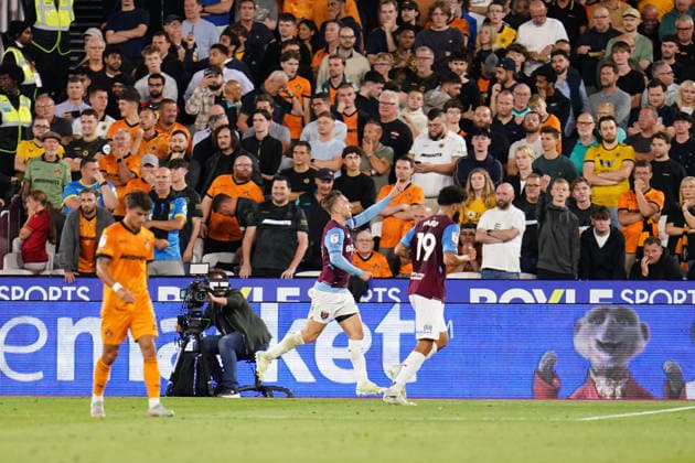Sky Bet Championship: West Ham United v Wolverhampton Wanderers Jarrod Bowen of West Ham United celebrates goal to make it 2-0 during the Sky Bet Championship match West Ham United vs Wolverhampton Wanderers at London Stadium, London, United Kingdom on 01 September 2026 (Photo by Harvey Murphy News Images) Copyright: xHarveyxMurphy NewsxImagesx