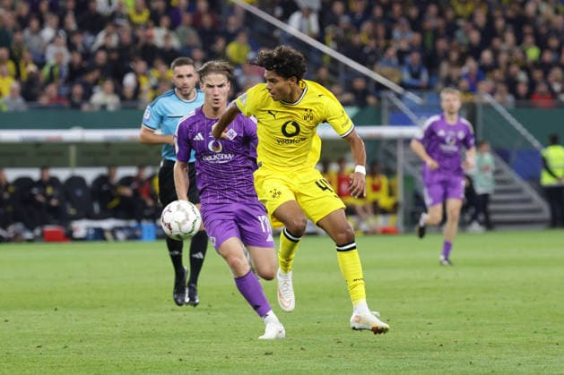 2026.09.01 xfsx DFB-Pokal Erste Runde, Saison 2026 2027 HEBC Hamburg - Borussia Dortmund v.l. Robert Schick (HEBC Hamburg, 17), Mathis Albert (Borussia Dortmund, 41) in aktion, in action (DFL DFB regulations prohibit any use of photographs as image sequences and or quasi-video. *** September 1, 2026 xfsx DFB Cup First Round, 2026–2027 Season HEBC Hamburg vs. Borussia Dortmund, Robert Schick (HEBC Hamburg), 17, Mathis Albert Borussia Dortmund, 41 in action DFL and DFB regulations prohibit any use of photographs as image sequences and or quasi-video Copyright: HMBxMedia FernandoxSoares