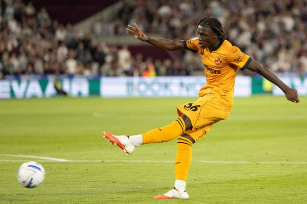 West Ham United v Wolverhampton Wanderers, EFL Sky Bet Championship, EFL, Football, London Stadium, London, UK - 01 Sep 2026 Mateus Mane of Wolverhampton Wanderers attempt on goal London London Stadium Stratford GBR, UK NEWSPAPERS OUT Copyright: xEllixBirchx