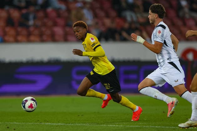 1. September 2026, Fussball, Brack Super League 2026 27, Runde 6, FC Zürich vs. BSC Young Boys, Stadion Letzigrund, Zürich, Schweiz Alvyn Sanches (10, BSC Young Boys, li) mit gutem Flügellauf gegen Leandro Schödler (21, FC Zürich) Photo: Urs Ottiger