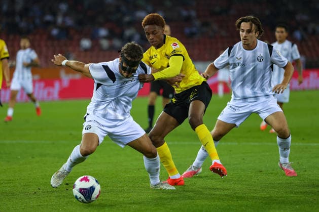 1. September 2026, Fussball, Brack Super League 2026 27, Runde 6, FC Zürich vs. BSC Young Boys, Stadion Letzigrund, Zürich, Schweiz Lindrit Kamberi (2, FC Zürich, li.) im Zweikampf mit Alvyn Sanches (10, BSC Young Boys) Photo: Urs Ottiger