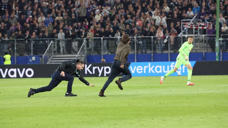 01.09.2026, xrekx, Fussball DFB Pokal 1.Runde, Hamburg-Eimsbütteler Ballsport-Club - Borussia Dortmund v.l. Flitzer Hamburg *** September 1, 2026, xrekx, Soccer, DFB Cup First Round, Hamburg Eimsbütteler Ballsport Club vs. Borussia Dortmund vs. l Flitzer Hamburg