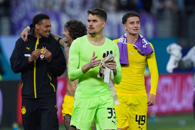 01.09.2026, xydrx, Fußball, DFB Pokal, HEBC Hamburg - Borussia Dortmund, Saison 2026 2027, Volksparkstadion: Alexander Meyer (Borussia Dortmund, 33) und Luca Reggiani (Borussia Dortmund, 49) freuen sich über den Sieg DFB regulations prohibit any use of photographs as image sequences and or quasi-video. *** September 1, 2026, xydrx, Soccer, DFB Cup, HEBC Hamburg vs. Borussia Dortmund, 2026–2027 season, Volksparkstadion: Alexander Meyer (Borussia Dortmund, No. 33) and Luca Reggiani (Borussia Dortmund, No. 49) celebrate the victory. DFB regulations prohibit any use of photographs as image sequences and or quasi-video. Copyright: HMBxMedia YannisxDreimann
