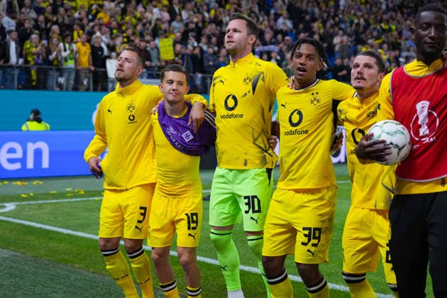 01.09.2026, xydrx, Fußball, DFB Pokal, HEBC Hamburg - Borussia Dortmund, Saison 2026 2027, Volksparkstadion: Waldemar Anton (Borussia Dortmund, 3)Konstantinos Karetsas (Borussia Dortmund, 19) Patrick Drewes (Borussia Dortmund, 30) Filippo Mane (Borussia Dortmund, 39) Marcel Sabitzer (Borussia Dortmund, 20) freuen sich über den Sieg DFB regulations prohibit any use of photographs as image sequences and or quasi-video. *** September 1, 2026, xydrx, Soccer, DFB Cup, HEBC Hamburg vs. Borussia Dortmund, 2026–2027 Season, Volksparkstadion, Waldemar Anton (Borussia Dortmund), 3 Konstantinos Karetsas (Borussia Dortmund), 19 Patrick Drewes (Borussia Dortmund), 30 Filippo Mane (Borussia Dortmund), 39 Marcel Sabitzer (Borussia Dortmund), 20 celebrate the victory. DFB regulations prohibit any use of photographs as image sequences and or quasi-video. Copyright: HMBxMedia YannisxDreimann