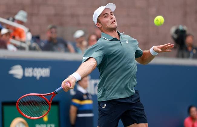 Arthur Fery of GB in action 2026 US Open, Day Three, USTA Billie Jean King National Tennis Center, New York, USA - 01 Sep 2026New York USTA Billie Jean King National T New York (NY) United States of America EDITORIAL USE ONLY No use with unauthorised audio, video, data, fixture lists, club league logos or live services. Online in-match use limited to 120 images, no video emulation. No use in betting, games or single club league player publications.  Copyright: xEllaxLing Shutterstockx 17124552bb