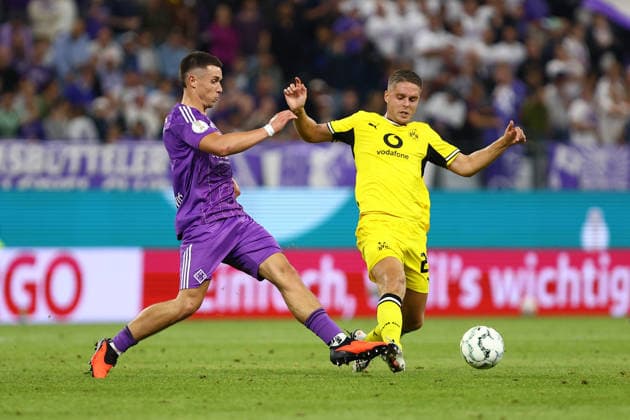 5 Semir Demirovic (HEBC), 25 Joey Veerman (Borussia Dortmund) Fußball I Herren I DFB-Pokal I Saison 2026-2027 I 1. Runde I HEBC - Borussia Dortmund I 01.09.2026 I Volksparkstadion *** 5 Semir Demirovic HEBC, 25 Joey Veerman Borussia Dortmund Soccer I Men s Team I DFB Cup I 2026–2027 Season I First Round I HEBC Borussia Dortmund I September 1, 2026 I Volksparkstadion