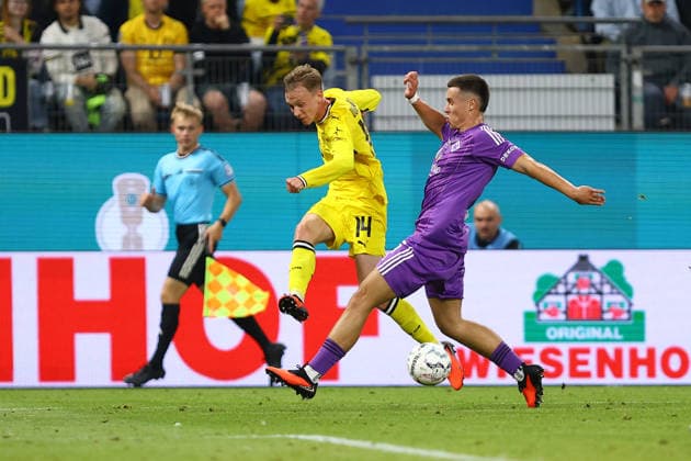 5 Semir Demirovic (HEBC), 14 Maximilian Beier (Borussia Dortmund) Fußball I Herren I DFB-Pokal I Saison 2026-2027 I 1. Runde I HEBC - Borussia Dortmund I 01.09.2026 I Volksparkstadion *** 5 Semir Demirovic HEBC, 14 Maximilian Beier Borussia Dortmund Soccer I Men s Team I DFB Cup I 2026–2027 Season I First Round I HEBC vs. Borussia Dortmund I September 1, 2026 I Volksparkstadion