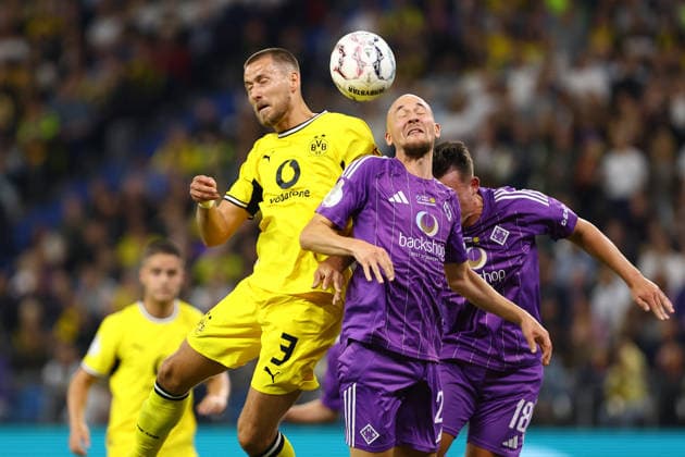 21 Fabian Lemke (HEBC), 3 Waldemar Anton (Borussia Dortmund) Fußball I Herren I DFB-Pokal I Saison 2026-2027 I 1. Runde I HEBC - Borussia Dortmund I 01.09.2026 I Volksparkstadion *** 21 Fabian Lemke HEBC, 3 Waldemar Anton Borussia Dortmund Soccer I Men s I DFB Cup I 2026–2027 Season I 1st Round I HEBC Borussia Dortmund I September 1, 2026 I Volksparkstadion