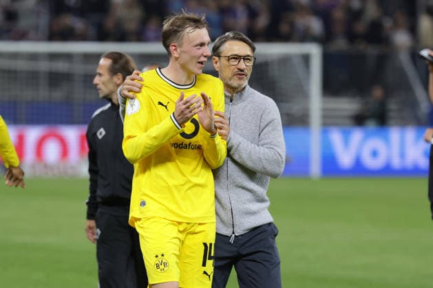 2026.09.01 xfsx DFB-Pokal Erste Runde, Saison 2026 2027 HEBC Hamburg - Borussia Dortmund v.l. Maximilian Beier (Borussia Dortmund, 14), Trainer Niko Kovac (Borussia Dortmund) (DFL DFB regulations prohibit any use of photographs as image sequences and or quasi-video. *** September 1, 2026 xfsx DFB Cup First Round, 2026–2027 Season HEBC Hamburg vs. Borussia Dortmund, Maximilian Beier (Borussia Dortmund), 14, Coach Niko Kovac (Borussia Dortmund). DFL and DFB regulations prohibit any use of photographs as image sequences and or quasi-video. Copyright: HMBxMedia FernandoxSoares