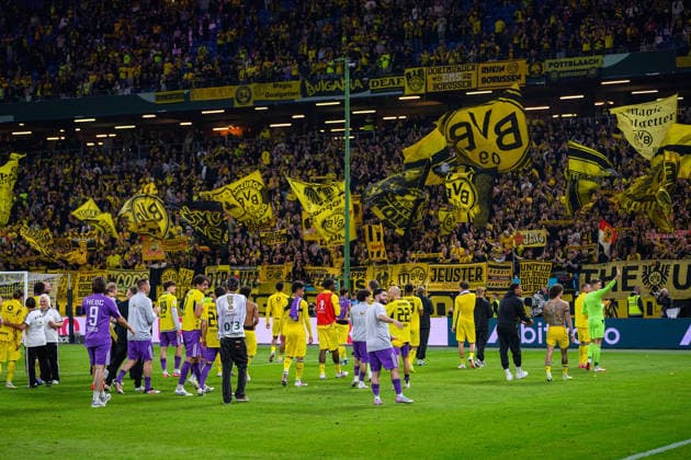 Fußball I Saison 2026-2027 I DFB-Pokal I 1. Runde I HEBC - Borussia Dortmund I 01.09.2026 Borussia Dortmund bei den Fans Hamburg Volksparkstadion Hamburg Deutschland *** Soccer 2026–2027 Season DFB Cup First Round HEBC Borussia Dortmund September 1, 2026: Borussia Dortmund at Fans Hamburg, Volksparkstadion, Hamburg, Germany Copyright: xLobecax xHenningxRohlfsx