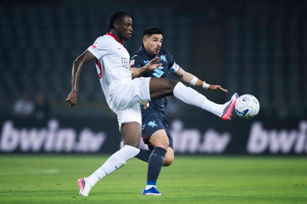 Torino FC v AC Monza - Coppa Italia Eddy Kouadio of AC Monza competes for the ball with Giovanni Simeone of Torino FC during the Coppa Italia football match between Torino FC and AC Monza. Turin Italy Copyright: xNicolòxCampox