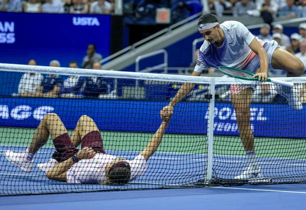 US Open tennis tournament - Day 3 Lorenzo Sonego of Italy (R) crosses the net to assist Alexander Zverev of Germany after a fall during the men s singles first round of the US Open Tennis Championships at the USTA Billie Jean King National Tennis Center in Flushing Meadows, New York, USA, 01 September 2026. The 2026 US Open tournament runs from 23 August to 13 September. FLUSHING MEADOWS NEW YORK United States  Copyright: xCRISTOBALxHERRERA-ULASHKEVICHx