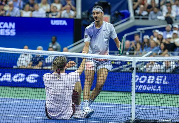 US Open tennis tournament - Day 3 Lorenzo Sonego of Italy (R) crosses the net to assist Alexander Zverev of Germany after a fall during the men s singles first round of the US Open Tennis Championships at the USTA Billie Jean King National Tennis Center in Flushing Meadows, New York, USA, 01 September 2026. The 2026 US Open tournament runs from 23 August to 13 September. FLUSHING MEADOWS NEW YORK United States  Copyright: xCRISTOBALxHERRERA-ULASHKEVICHx