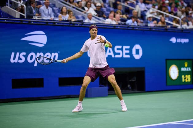 September 1, 2026, New York, New York, United States of America: Alexander Zverev of Germany returns with forehand during the 2026 US Open - Tennis Championships Tennis 2026: US Open - Tennis Championships: 1st RD: ZVEREV Vs SONEGO  - ZUMAs343 20260901_zsp_s343_108 Copyright: xMathiasxSchulzx