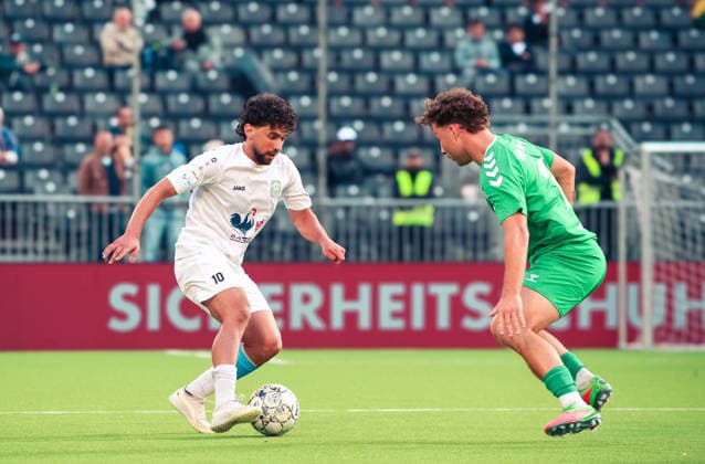 Essen, Deutschland, Europa: SOCCA World Cup 2026, Kleinfeldfußball (6 gegen 6), Gruppenspiel zwischen Syrien und Irland. Spielszenen, Zweikämpfe, Spieler und Emotionen während der Partie im Rahmen der internationalen SOCCA-Weltmeisterschaft in Essen. Copyright: xAymanxAlahmedx
