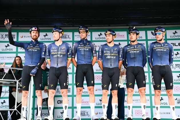2026 Lloyds Tour of Britain Men Picture by Simon Wilkinson SWpix.com - 02 09 2026 - Cycling - UCI ProSeries - 2026 Lloyds Tour of Britain Men - Stage 1: Lincoln to Lincoln (182.5km) - Sam Bennett, Mark Donovan, Fabio Christen, Kamil Malecki, Xandro Meurisse, Matteo Moschetti (Pinarello-Q36.5 Pro Cycling Team) Copyright: x xSWpix.comx(t axPhotographyxHubxLtd)xSimonxWilkinson SWpix.comx SWP-3030-21736