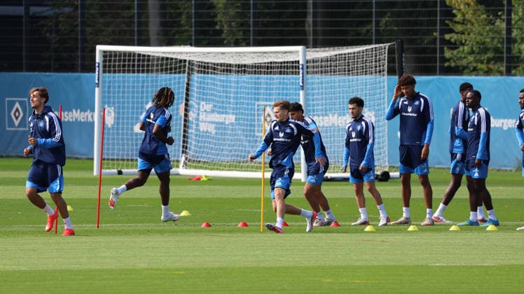 02.09.2026, xrekx, Fussball 1.Bundesliga, Hamburger SV - Training v.l. David Moller Wolfe (Hamburger SV) Hamburg *** September 2, 2026, xrekx, Soccer, Bundesliga 1, Hamburger SV Practice, from left: David Moller, Wolfe, Hamburger SV, Hamburg
