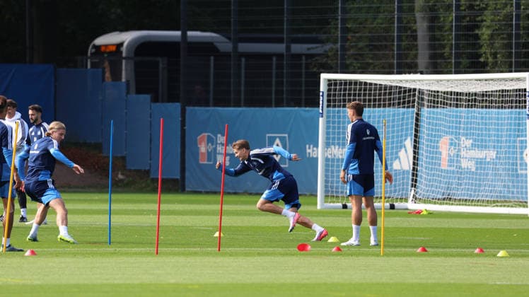 02.09.2026, xrekx, Fussball 1.Bundesliga, Hamburger SV - Training v.l. David Moller Wolfe (Hamburger SV) Hamburg *** September 2, 2026, xrekx, Soccer 1. Bundesliga, Hamburger SV Training: David Moller Wolfe, Hamburger SV, Hamburg