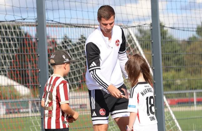 01.09.2026 - Fussball - 2. Fussball - Bundesliga - Saison 2026 2027 - 1. FC Nürnberg Nuernberg FCN ( Club ) - Training - Sportfoto Zink DoGe - xdoxgex - Patrick Erras (ehemaliger Spieler 1.FC Nürnberg) *** September 1, 2026 Soccer 2 Bundesliga 2026–2027 Season 1. FC Nuremberg FCN Club Training Sports Photo Zink DoGe xdoxgex Patrick Erras, former player for 1. FC Nuremberg