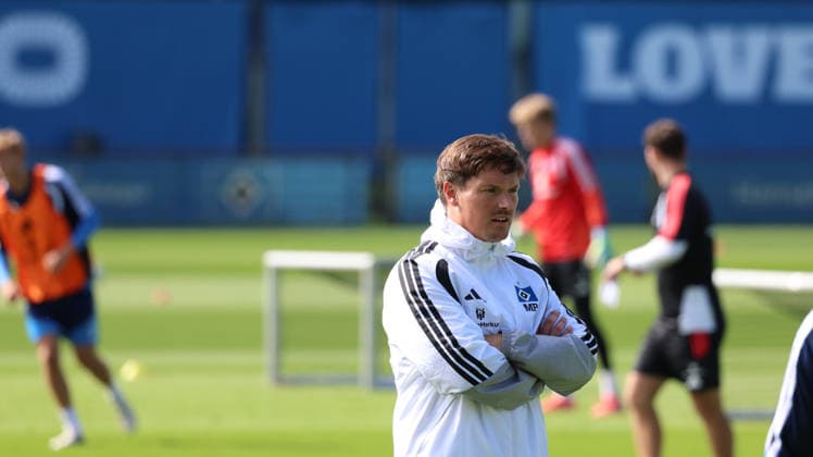 02.09.2026, xrekx, Fussball 1.Bundesliga, Hamburger SV - Training v.l. Merlin Polzin Trainer (Hamburger SV) Hamburg *** September 2, 2026, xrekx, Soccer, Bundesliga 1, Hamburger SV Training, with Merlin Polzin, Coach of Hamburger SV, Hamburg