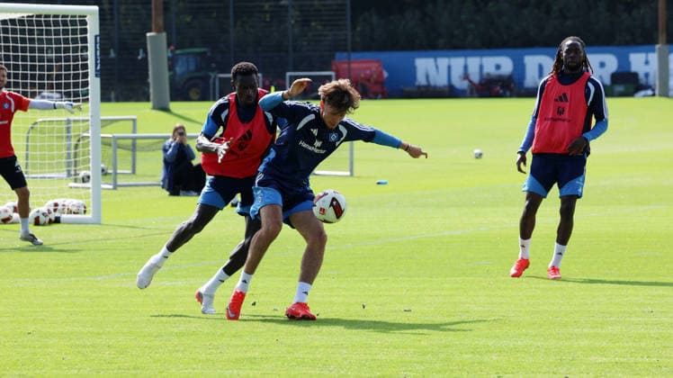 02.09.2026, xrekx, Fussball 1.Bundesliga, Hamburger SV - Training v.l. Otto Stange (Hamburger SV) Hamburg *** September 2, 2026, xrekx, Soccer, Bundesliga 1, Hamburger SV Training, photo by Otto Stange, Hamburger SV, Hamburg