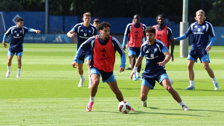 02.09.2026, xrekx, Fussball 1.Bundesliga, Hamburger SV - Training v.l. Bilal Nadir (Hamburger SV) Martin Adeline (Hamburger SV) Hamburg *** September 2, 2026, xrekx, Soccer, Bundesliga 1, Hamburger SV Practice, from left: Bilal Nadir, Hamburger SV; Martin Adeline, Hamburger SV; Hamburg