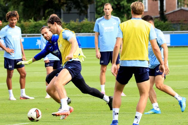 02.09.2026, DEU GER, Fussball , 2.Fussballbundesliga, Saison 2026 2027, Sportforum, Hertha BSC, Training Linus Jasper Gechter ( Hertha BSC Berlin 44 ), Marius Gersbeck ( Hertha BSC Berlin 35 ) 2. Liga: DFB DFL regulations prohibit any use of photographs as image sequences and or quasi-video) Berlin Sportforum Berlin Deutschland *** September 2, 2026, Germany, Soccer, 2. Bundesliga, 2026–2027 Season, Sportforum, Hertha BSC, Training: Linus Jasper Gechter (Hertha BSC Berlin 44), Marius Gersbeck (Hertha BSC Berlin 35), 2nd Division. DFB and DFL regulations prohibit any use of photographs as image sequences and or quasi-video. Berlin Sportforum, Berlin, Germany Copyright: xNordphotox xEnglerx