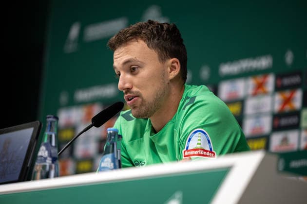 02.09.2026, GER, Fußball, Herren, 1. Bundesliga, Saison 2026 2027, Spielervorstellung, SV Werder Bremen Youri Regeer ( Werder Bremen, 44 ) wird im Rahmen einer Pressekonferenz vorgestellt, Bremen Weserstadion Bremen Deutschland *** September 2, 2026, GER, Soccer, Men s, 1. Bundesliga, 2026–2027 Season, Player Introduction, SV Werder Bremen: Youri Regeer, age 44, is introduced at a press conference at the Weserstadion in Bremen, Germany Copyright: xNordphoto Maasx