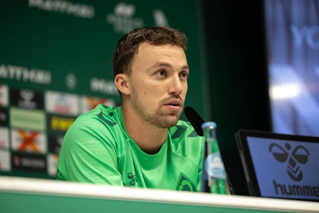 02.09.2026, GER, Fußball, Herren, 1. Bundesliga, Saison 2026 2027, Spielervorstellung, SV Werder Bremen Youri Regeer ( Werder Bremen, 44 ) wird im Rahmen einer Pressekonferenz vorgestellt, Bremen Weserstadion Bremen Deutschland *** September 2, 2026, GER, Soccer, Men s, 1. Bundesliga, 2026–2027 Season, Player Introduction, SV Werder Bremen: Youri Regeer, age 44, is introduced at a press conference at the Weserstadion in Bremen, Germany Copyright: xNordphoto Maasx