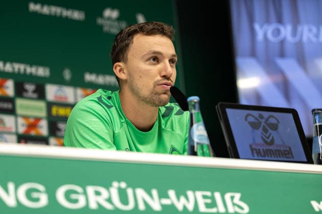 02.09.2026, GER, Fußball, Herren, 1. Bundesliga, Saison 2026 2027, Spielervorstellung, SV Werder Bremen Youri Regeer ( Werder Bremen, 44 ) wird im Rahmen einer Pressekonferenz vorgestellt, Bremen Weserstadion Bremen Deutschland *** September 2, 2026, GER, Soccer, Men s, 1. Bundesliga, 2026–2027 Season, Player Introduction, SV Werder Bremen: Youri Regeer, age 44, is introduced at a press conference at the Weserstadion in Bremen, Germany Copyright: xNordphoto Maasx