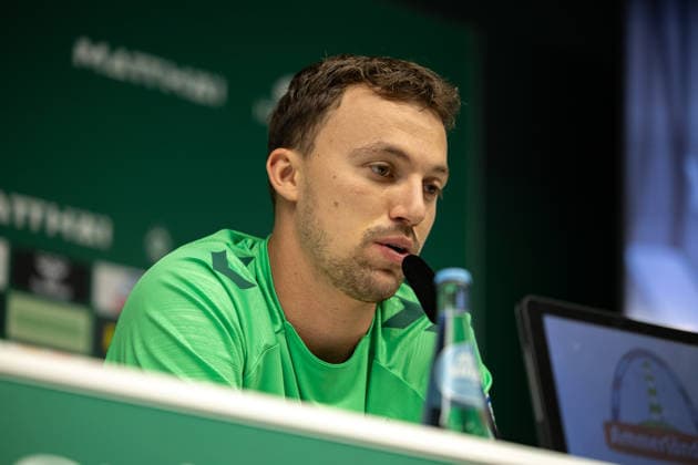 02.09.2026, GER, Fußball, Herren, 1. Bundesliga, Saison 2026 2027, Spielervorstellung, SV Werder Bremen Youri Regeer ( Werder Bremen, 44 ) wird im Rahmen einer Pressekonferenz vorgestellt, Bremen Weserstadion Bremen Deutschland *** September 2, 2026, GER, Soccer, Men s, 1. Bundesliga, 2026–2027 Season, Player Introduction, SV Werder Bremen: Youri Regeer, age 44, is introduced at a press conference at the Weserstadion in Bremen, Germany Copyright: xNordphoto Maasx