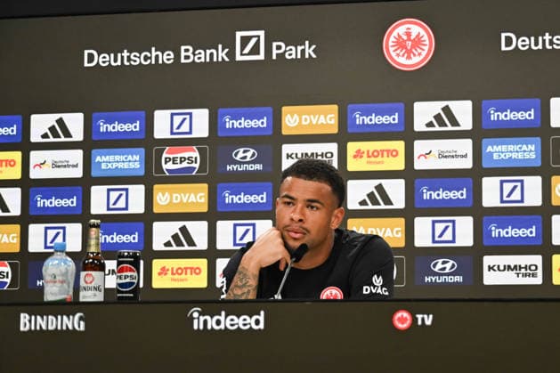 02.09.2026, xsltx, Fussball 1.Bundesliga, Eintracht Frankfurt - Pressekonferenz Noah Atubolu v.l.Noah Atubolu (TW Eintracht Frankfurt) *** September 2, 2026, xsltx, Soccer, Bundesliga 1, Eintracht Frankfurt Press Conference: Noah Atubolu (left), Noah Atubolu, Goalkeeper, Eintracht Frankfurt