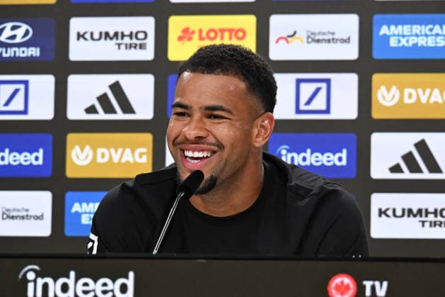 02.09.2026, xsltx, Fussball 1.Bundesliga, Eintracht Frankfurt - Pressekonferenz Noah Atubolu v.l. Noah Atubolu (TW Eintracht Frankfurt) *** September 2, 2026, xsltx, Soccer, Bundesliga 1, Eintracht Frankfurt Press Conference: Noah Atubolu, left: Noah Atubolu, Goalkeeper, Eintracht Frankfurt
