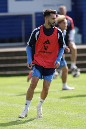 2026.09.02 xfsx Fussball 1. Bundesliga Hamburger Sportverein - Training am Volksparkstadion v.l. Fabio Daniel Ferreira Vieira (Hamburger SV, 20) (DFL DFB regulations prohibit any use of photographs as image sequences and or quasi-video. *** September 2, 2026 xfsx Soccer 1 Bundesliga Hamburger Sportverein Training at Volksparkstadion (from left) Fabio Daniel Ferreira Vieira, Hamburger SV, 20 DFL DFB regulations prohibit any use of photographs as image sequences and or quasi-video Copyright: HMBxMedia FernandoxSoares