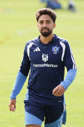 2026.09.02 xfsx Fussball 1. Bundesliga Hamburger Sportverein - Training am Volksparkstadion v.l. Immanuel Pherai (Hamburger SV, 10) (DFL DFB regulations prohibit any use of photographs as image sequences and or quasi-video. *** September 2, 2026 xfsx Soccer 1st Bundesliga Hamburger Sportverein Training at Volksparkstadion (from left) Immanuel Pherai, Hamburger SV, 10 DFL DFB regulations prohibit any use of photographs as image sequences and or quasi-video Copyright: HMBxMedia FernandoxSoares