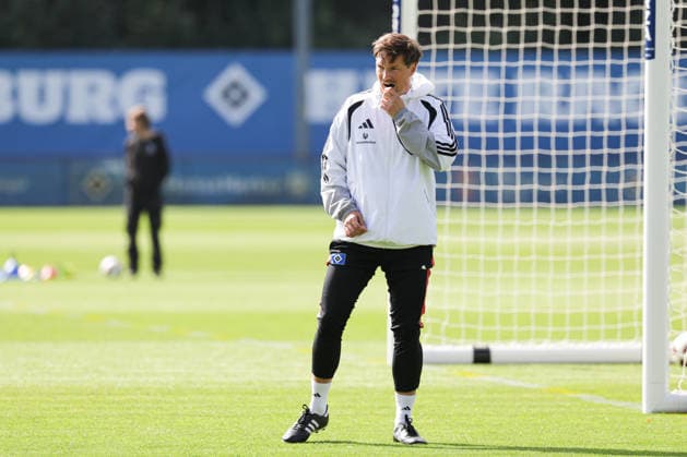 2026.09.02 xfsx Fussball 1. Bundesliga Hamburger Sportverein - Training am Volksparkstadion v.l. Trainer Merlin Polzin (Hamburger SV) (DFL DFB regulations prohibit any use of photographs as image sequences and or quasi-video. *** September 2, 2026 xfsx Soccer 1st Bundesliga Hamburger Sportverein Training at the Volksparkstadion (from left) Coach Merlin Polzin, Hamburger SV. DFL and DFB regulations prohibit any use of photographs as image sequences and or quasi-video. Copyright: HMBxMedia FernandoxSoares