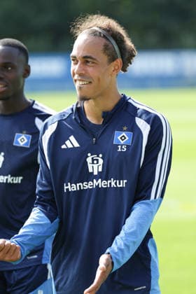 2026.09.02 xfsx Fussball 1. Bundesliga Hamburger Sportverein - Training am Volksparkstadion v.l. Yussuf Poulsen (Hamburger SV, 15) (DFL DFB regulations prohibit any use of photographs as image sequences and or quasi-video. *** September 2, 2026 xfsx Soccer 1st Bundesliga Hamburger Sportverein Training at Volksparkstadion (from left) Yussuf Poulsen, Hamburger SV, 15 DFL DFB regulations prohibit any use of photographs as image sequences and or quasi-video Copyright: HMBxMedia FernandoxSoares