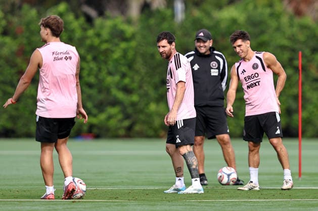 FORT LAUDERDALE, FL - SEPTEMBER 2: Leo Messi (10) and Facundo Mura (4) of Inter Miami CF are seen during an Inter Miami Training Session at Florida Blue Training Center on September 2, 2026 in Fort Lauderdale, Florida. (Photo by Chris Arjoon Icon Sportswire) SOCCER: SEP 2 Inter Miami CF Training EDITORIAL USE ONLY Icon2609020000014