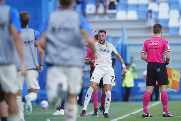 Frosinone™s Aleksa Terzic celebrates after scoring the 1-1 goal for his team during the Round of 16 of Frecciarossa Italian Cup 2026 2027 match between Sassuolo and Frosinone at Mapei Stadium CittÃ del Tricolore - Soccer - Reggio Emilia, Italy - Wednesday September 2, 2026  Copyright: xMassimoxPaolone LaPressex
