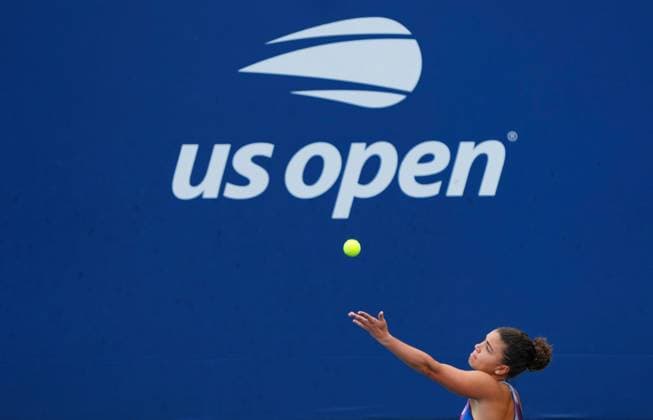 Jasmine Paolini in second round action 2026 US Open, Day Four, USTA Billie Jean King National Tennis Center, New York, USA - 02 Sep 2026New York USTA Billie Jean King National T New York (NY) United States of America EDITORIAL USE ONLY No use with unauthorised audio, video, data, fixture lists, club league logos or live services. Online in-match use limited to 120 images, no video emulation. No use in betting, games or single club league player publications.  Copyright: xJavierxGarcia Shutterstockx 17124553f
