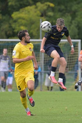 Tino Dannecker (TSV Ehningen, 07) am mit Ball im Zweikampf mit Volkan Celiktas (SG Sonnenhof Großaspach, 05) TSV Ehningen vs. SG Sonnenhof Grossaspach, Fussball, DB-Regio wfv-Pokal Achtelfinale,Saison 2026 2027, 02.09.2026 TSV Ehningen vs. SG Sonnenhof Grossaspach, Fussball, DB-Regio wfv-Pokal Achtelfinale,Saison 2026 2027, 02.09.2026 Ehningen Copyright: xEibner-Pressefotox EP_TBR