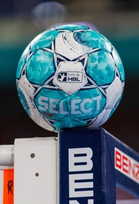 02.09.2026 - Handball - 1. Bundesliga OPEL HBL - Saison 2026 2027 - 02. Spieltag: HC Erlangen Metropolregion Nürnberg HCE - TSV Hannover-Burgdorf ( Die Recken ) - DaMa - xdaxmax - Opel-HBL Opel Handballbundesliga - Handball Ball - auf Tor