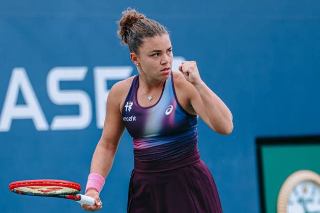 US Open tennis tournament - Day 4 Jasmine Paolini of Italy gestures as she plays against Lucrezia Stefanini or Italy during the Women s Singles second round match of the US Open Tennis Championships, in Flushing Meadows, New York, USA, 02 September 2026. FLUSHING MEADOWS NEW YORK United States  Copyright: xOLGAxFEDOROVAx