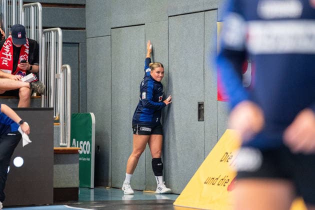 HSG Blomberg-Lippe (GER) vs. TuS Metzingen (GER), Handball, 1. Handball Bundesliga Frauen, Spieltag 2, Saison 2026 2027, Blomberg, 02.09.26 Laura Rueffieux (HSG Blomberg-Lippe, 03) beim Aufwaermen Blomberg Synflex-Arena an der Ulmenallee Deutschland