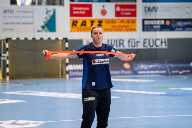 HSG Blomberg-Lippe (GER) vs. TuS Metzingen (GER), Handball, 1. Handball Bundesliga Frauen, Spieltag 2, Saison 2026 2027, Blomberg, 02.09.26 Maxi Muehlner (HSG Blomberg-Lippe, 10) beim Aufwaermen Blomberg Synflex-Arena an der Ulmenallee Deutschland