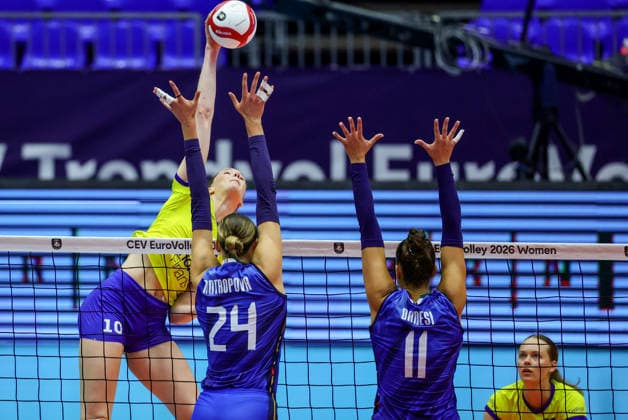 BRNO, CZECH REPUBLIC 20260902 Italy s Myriam Fatime Sylla and Italy s Anna Danesi against Sweden s Isabelle Haak during the quarter-final match of the Women s Volleyball European Championship, EM, Europameisterschaft between Italy and Sweden in Brno, Czech Republic. BRNO CZECH REPUBLIC x9200x