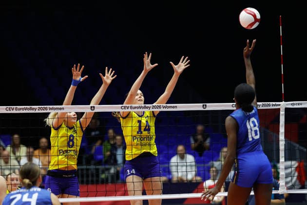 260902 Elma Olofsson and Hanna Hellvig of Sweden during the CEV EuroVolley 2026 quarterfinal between Italy and Sweden on September 2, 2026 in Brno. Photo: Pavel Lebeda BILDBYRAN COP 18 XY0127 volleyboll volleyball cev eurovolley 2026 volleyboll-em kvartsfinal quarterfinal quarterfinals italy sverige sweden dam bbeng Copyright: PavelxLebeda BB260902BB351