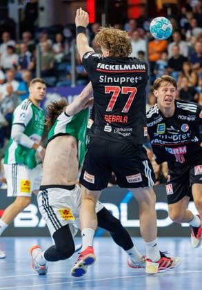 02.09.2026 - Handball - 1. Bundesliga OPEL HBL - Saison 2026 2027 - 02. Spieltag: HC Erlangen Metropolregion Nürnberg HCE - TSV Hannover-Burgdorf ( Die Recken ) - DaMa - xdaxmax - Leif Tissier (7, TSV Hannover-Burgdorf ) Maciej Gebala (77, HC Erlangen HCE ) Florian Scheerer (10, HC Erlangen HCE )