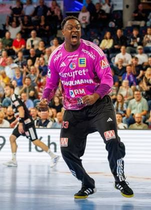02.09.2026 - Handball - 1. Bundesliga OPEL HBL - Saison 2026 2027 - 02. Spieltag: HC Erlangen Metropolregion Nürnberg HCE - TSV Hannover-Burgdorf ( Die Recken ) - DaMa - xdaxmax - Rubens Pierre (93, HC Erlangen HCE ) ballt Faust Fäuste freut sich Freude jubelt Jubel