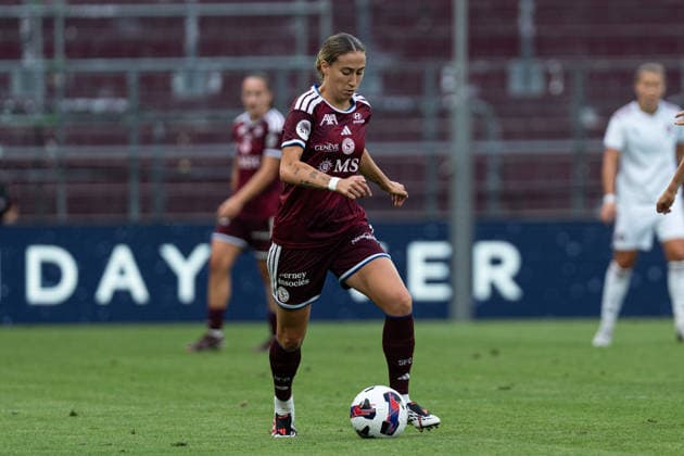 GENEVA, SWITZERLAND - SEPTEMBER 2 : Laia Ballesté of Servette drives the ball during the UEFA Women s Champions League between Servette FC Chenois Féminin and AC Sparta Praha at Stade de Genève in Geneva, Switzerland. Copyright: xCarlaxBoticax xSPPx Sportspressphoto_SPR222191